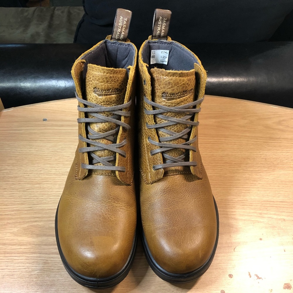 *SOLD!* Blundstone Lace-Up Rustic Brown Leather Boots - Picture 5 of 8